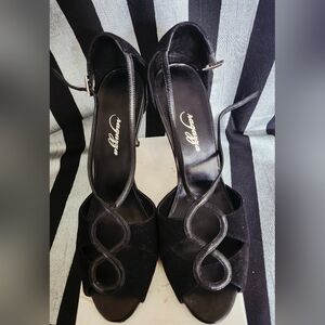 ‼️RAGAZZA Black suede and Leather heels Size 9.5